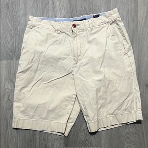 Tommy Hilfiger Men's Cream Flat Front Shorts